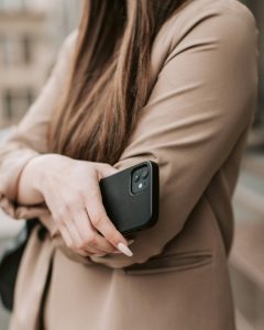 Qu’est-ce qu’une OBM (Online Business Manager) et quel est son rôle ?