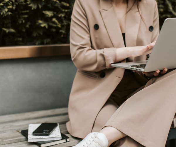 SONIA PARTNER_online business manager